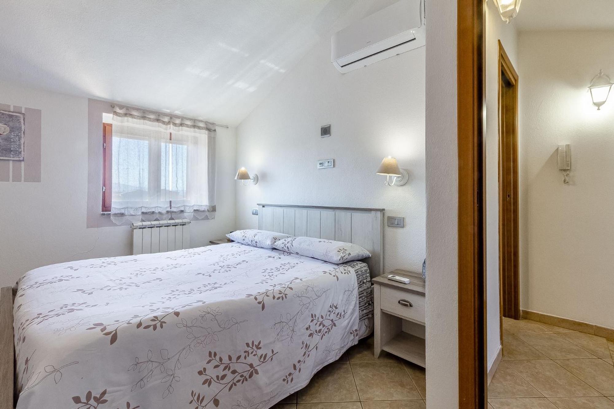 Charlotte Apartment - For Family And Groups Porto Torres Kültér fotó